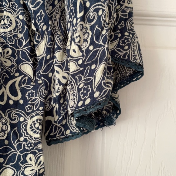 🦋Patterned shirt - Picture 4 of 7